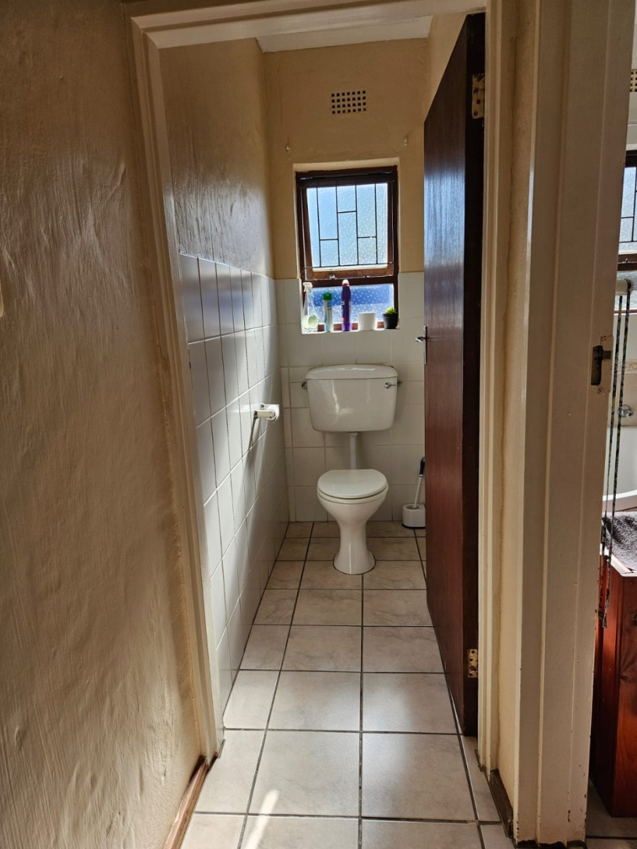 4 Bedroom Property for Sale in Denneoord Western Cape